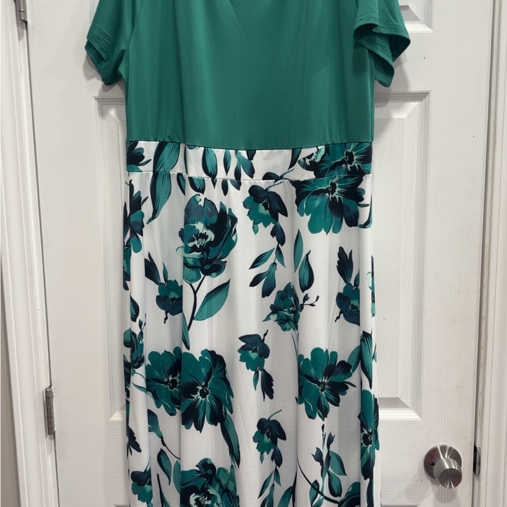 SHEIN Green Fit and Flare Midi Dress
